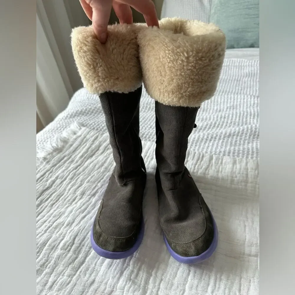 UGG Heart Amber stripe Shearling Gray Purple Sole Youth Size 4 Girls Winter Boot
